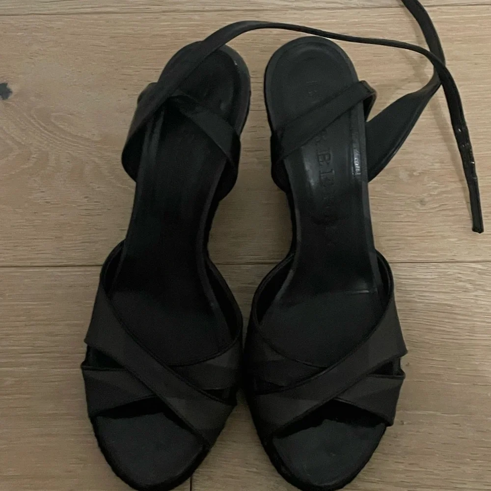 Burberry Elegant Black Wedge Sandals - Picture 2 of 6